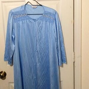 Vanity Fair womans robe sz L